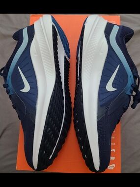 Nike Quest 5 Navy and Light Blue Men's Running Sneakers 7.5
